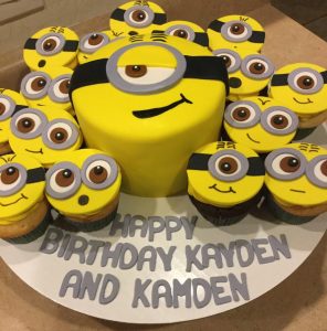 Minion Cake with additional Cupcakes